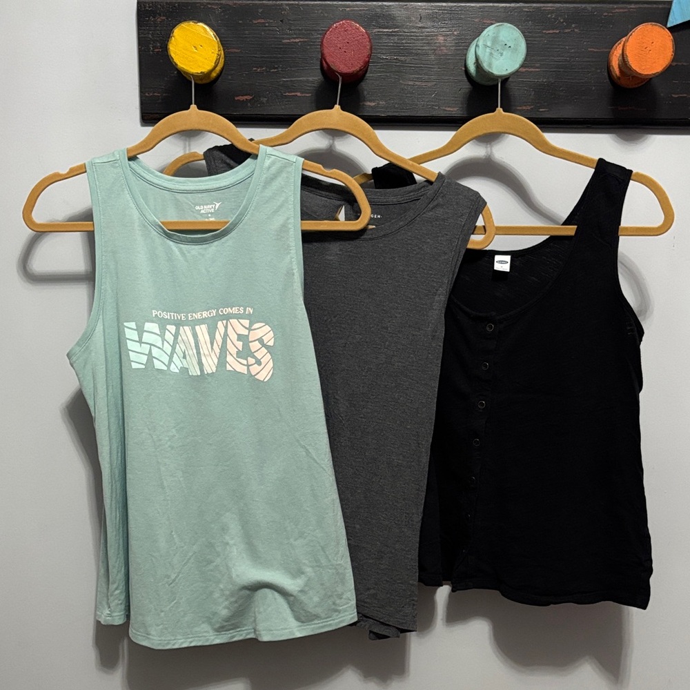 Set of 3 tank tops, old navy & halogen